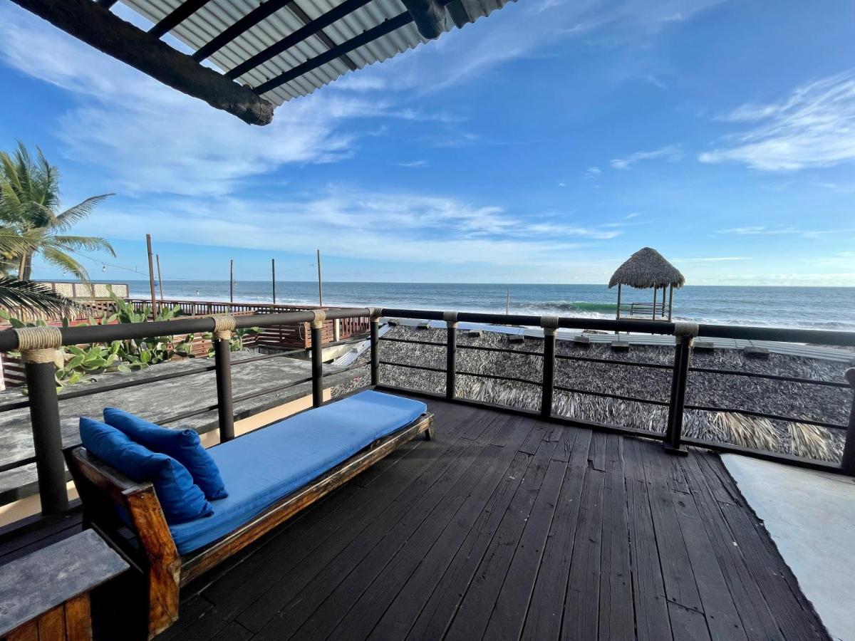 Johnnys Place Hotel Monterrico Exterior foto